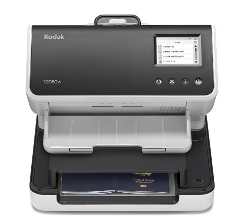 Der KODAK S2080w Scanner mit Flachbett-Zubehör